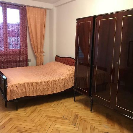예레반 33 Martiros Saryan Street 아파트 외부 사진