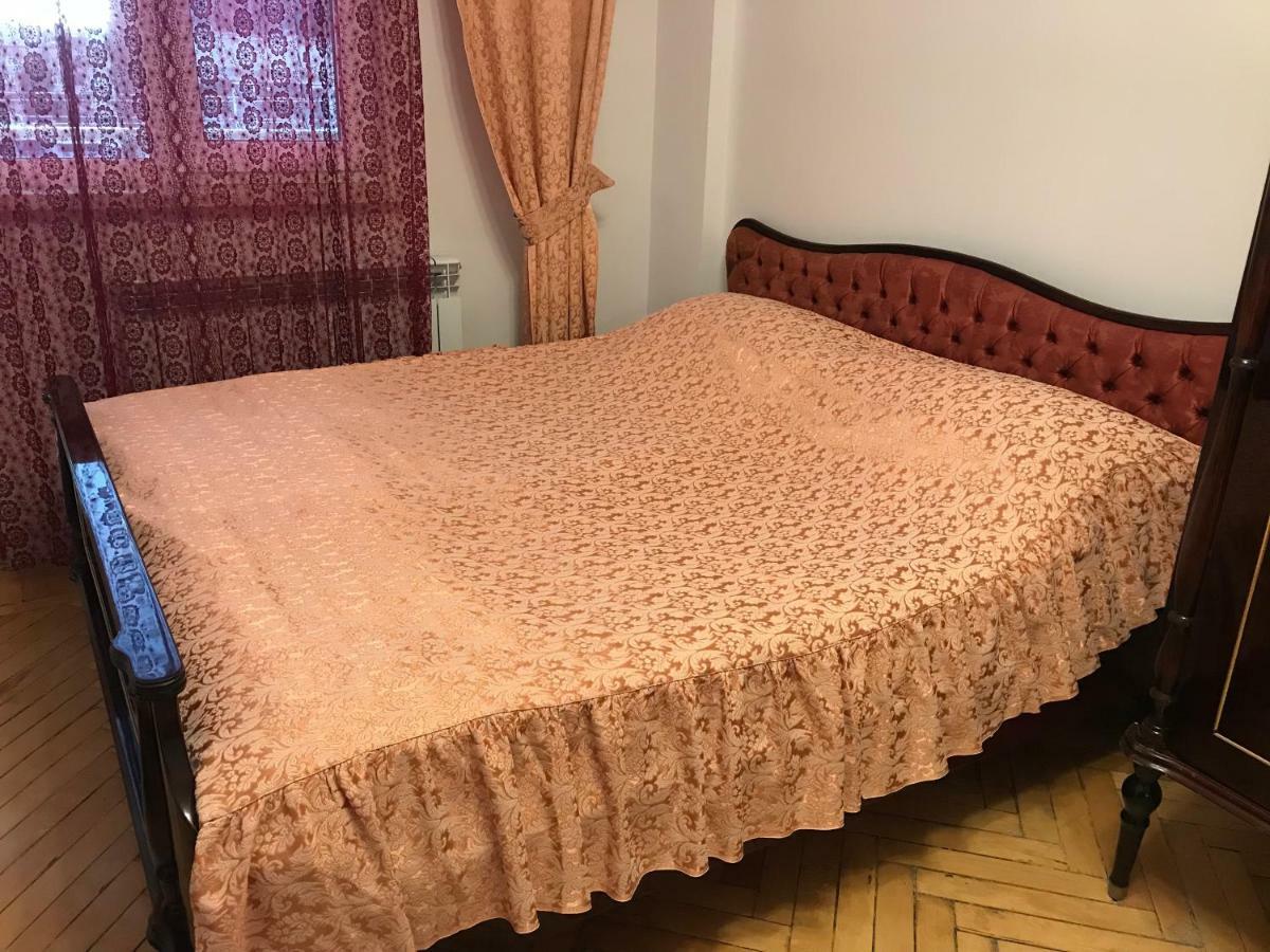 예레반 33 Martiros Saryan Street 아파트 외부 사진