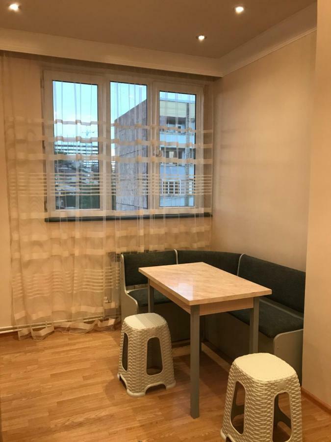 예레반 33 Martiros Saryan Street 아파트 외부 사진