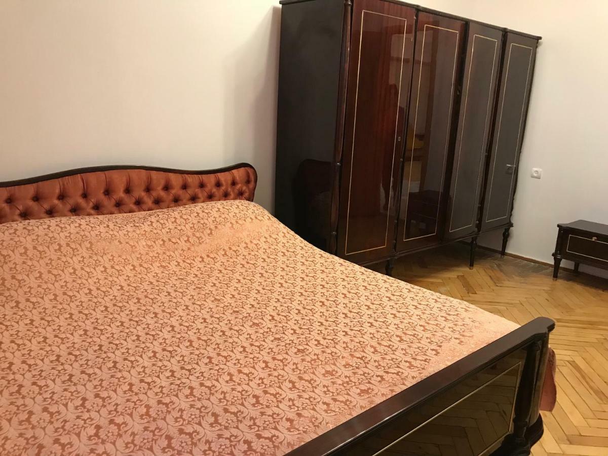예레반 33 Martiros Saryan Street 아파트 외부 사진