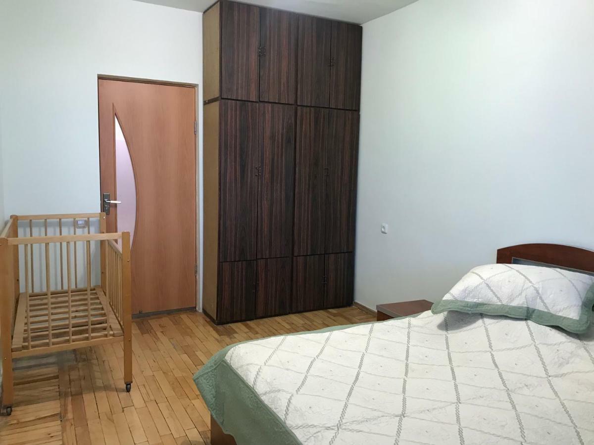 예레반 33 Martiros Saryan Street 아파트 외부 사진