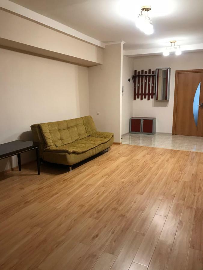 예레반 33 Martiros Saryan Street 아파트 외부 사진